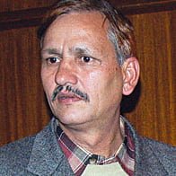 आपूर्तिमन्त्रीलाई कालो झण्डा