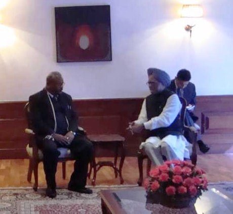 भारतले नेपाली सेनालाई दुई लाइट हेलिकप्टरसहित बारुद कारखानालाई विस्तार गर्न सहयोग गर्ने