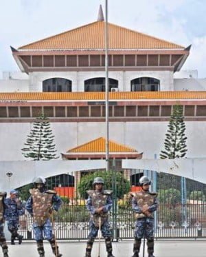 प्रत्यक्ष निर्वाचित प्रधानमन्त्री मध्यमार्गी विकल्प