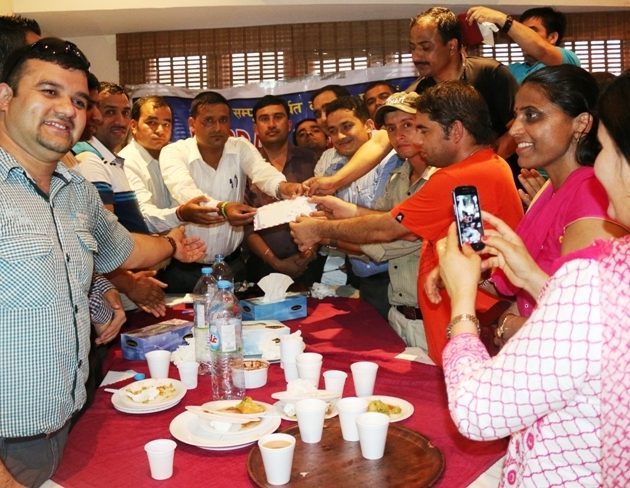 पर्वत सेवा समाज युएईद्वारा भूकम्प पीडितका लागि १० लाख ३४ हजार २ सय सहयोग