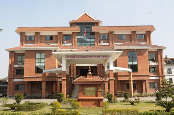 बिहान शपथ, दिनभर घुसः १५४ कर्मचारी घुस लिंदालिंदै रंगेहात समातिए