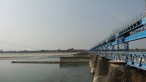 पानीको बहाव बढ्दा वनवासा पुलबाट आवागमनमा रोक