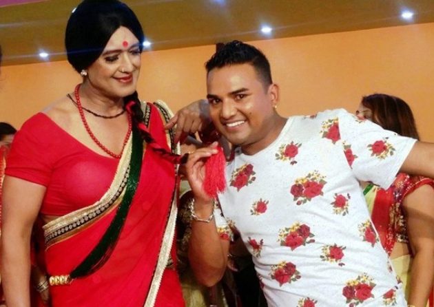 रातो सारी लगाएर तीज गीतमा यसरी नाचे महानायक हमाल (भिडियोसहित)
