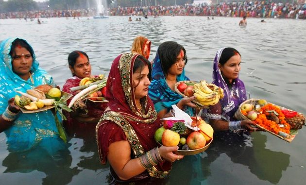 उदाउँदो सूर्यलाई अर्घ्य दिएसँगै छठ पर्व विधिवत् सम्पन्न