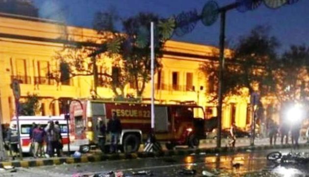 पाकिस्तानमा आत्मघाती बम विस्फोट : ७२ जनाको मृत्यु