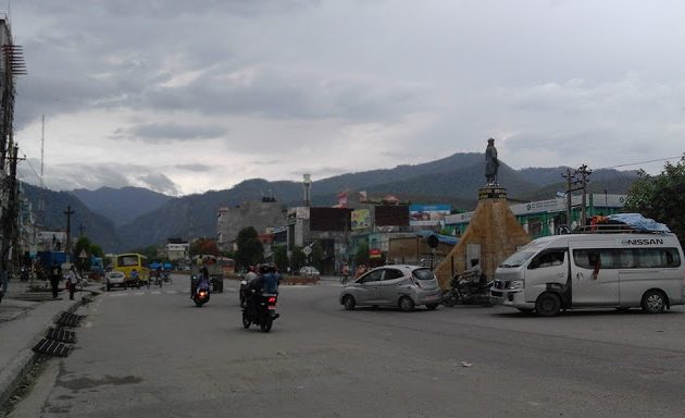 सडक विभागको स्वामित्वमा आएको ४० वर्षपछि किचलो