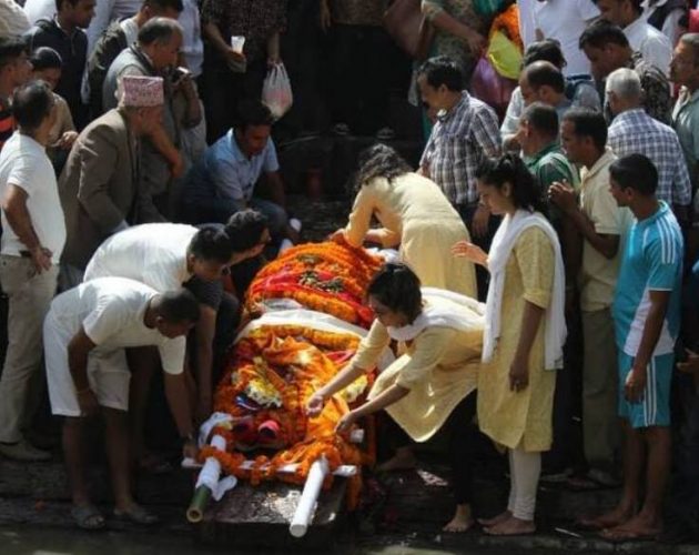 डा. उपेन्द्र देवकोटाको पशुपति आर्यघाटमा अन्त्येष्टि