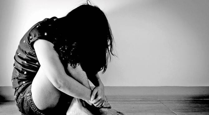 ‘बाबा बलात्कार गर्ने, आमा चुपचाप बस्ने’, १४ वर्षीया बालिका भन्छिन् : म कहाँ जाउँ ?