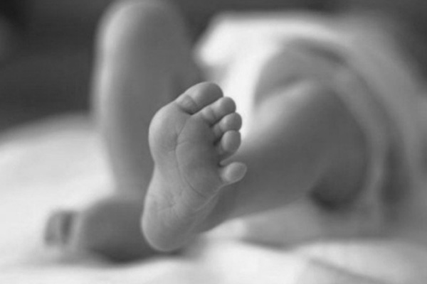 कति निर्दयी आमा ? जन्मिने बित्तिकै बच्चाको घाँटी थिचेर हत्या
