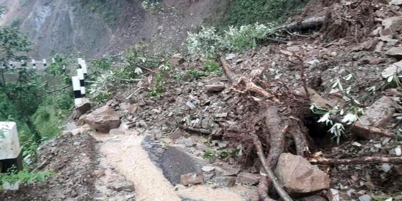 दार्जिलिङमा पहिरोमा परेर २३ नेपालीभाषीको मृत्यु