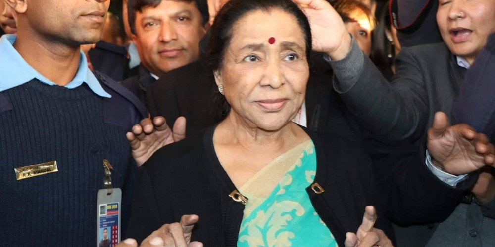 दिग्गज गायिका आशा भोसलेको निधन
