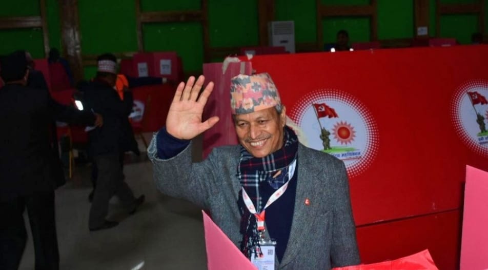 डा. भीम रावल नेपाली कम्युनिस्ट पार्टीमा प्रवेश गर्दै