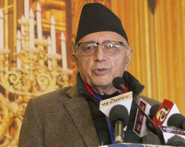 राजीनामा दिएर छानबिनमा सहयोग गर्न गृहमन्त्रीलाई शेखरको सुझाव