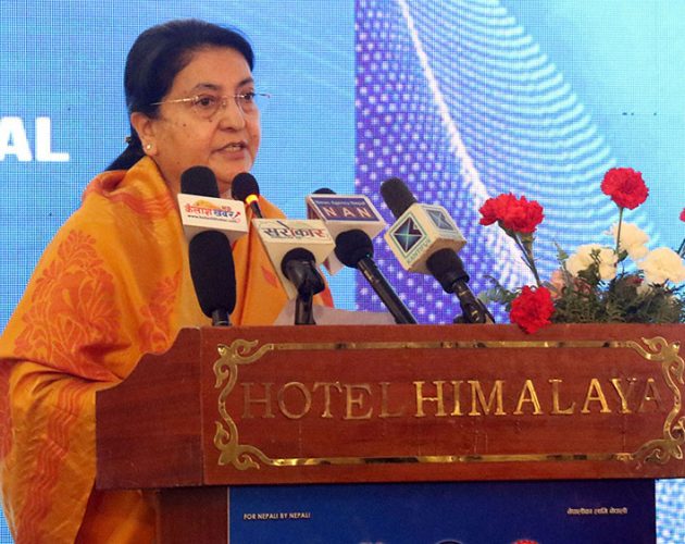 पत्रकार सम्मेलन गर्दै विद्या, एमाले निर्णयको प्रतिवाद गर्ने