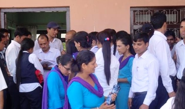 मन्त्रालयमा सरुवा माग्ने सांसद र पालिका प्रमुखको लर्को