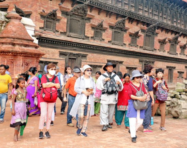 दुई वर्ष बढेको पर्यटक बसाइ अवधि घट्यो
