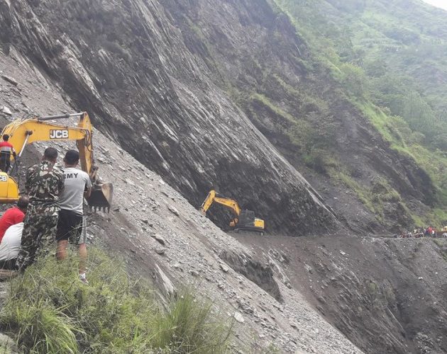 झण्डै ५३ घण्टापछि खुल्यो मुग्लिन-नारायणगढ सडक