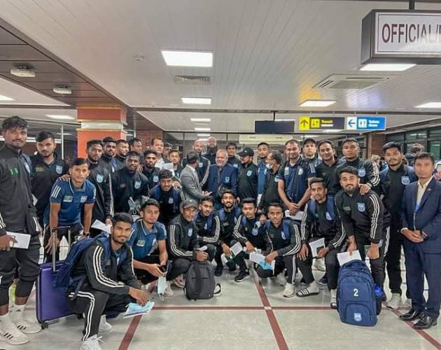 नेपालसँग मैत्रीपूर्ण खेलका लागि बंगलादेशी फुटबल टिम नेपाल आइपुग्यो