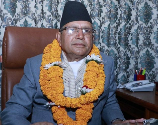 प्रतिनिधिसभा विघटनको विषयमा दलहरूसँग छलफल गर्दै सभामुख