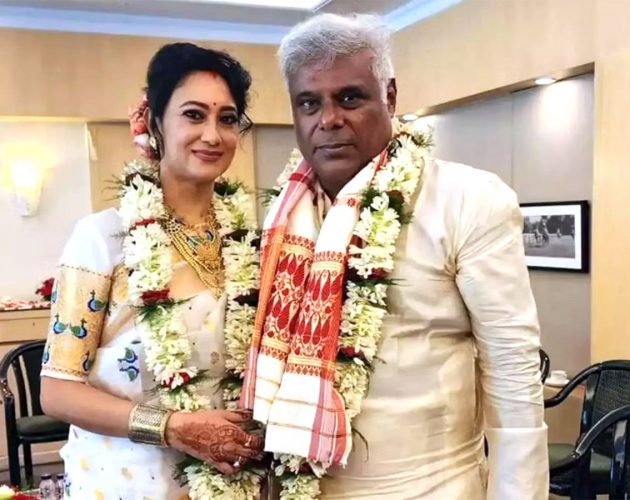 ६० वर्षको उमेरमा दुलहा बने आशीष विद्यार्थी