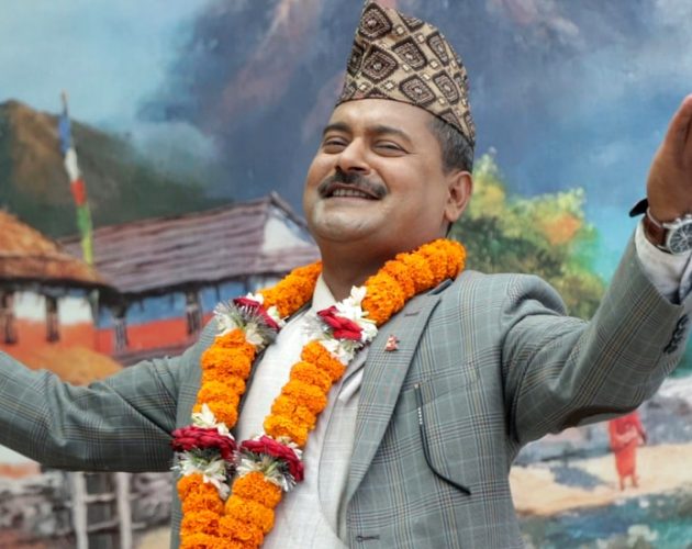 नेतालाई चर्को व्यंग्य गर्दै जोगिन्दरले ल्याए गाईजात्रा प्रस्तुति ‘मिसन नौटंकी’ ( भिडियो सहित )