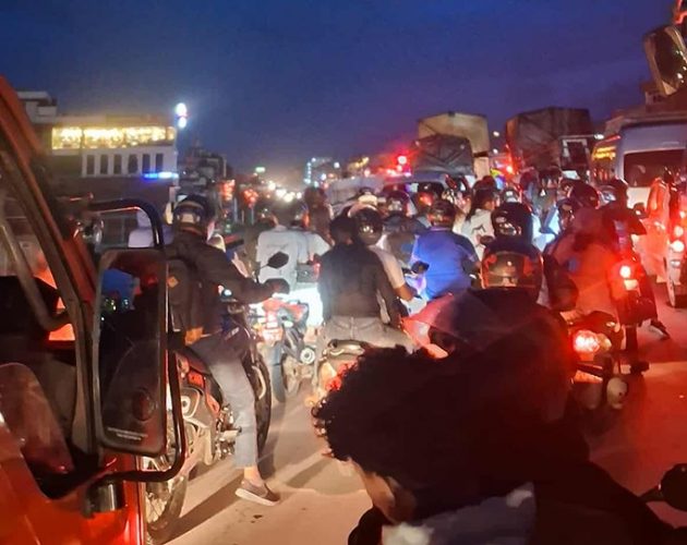 घर फर्किने बेला सडकमै घण्टौं अलपत्र यात्रु