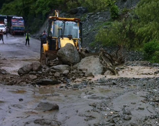 काठमाडौं भित्रिने र बाहिरिने सवारीसाधन २० गतेसम्मका लागि बन्द