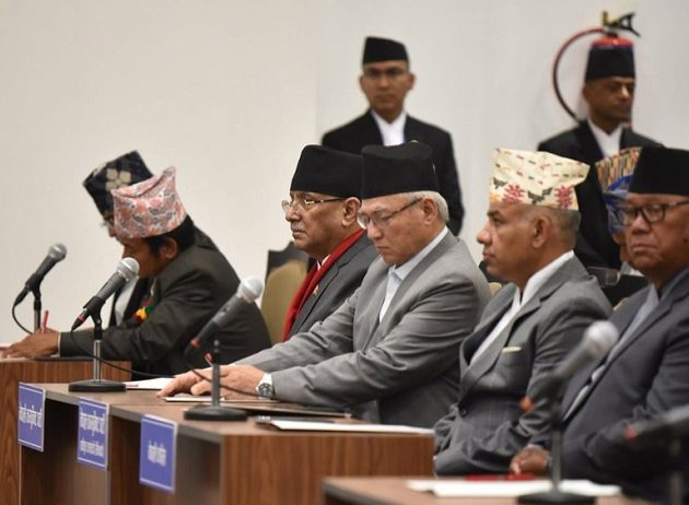 पूर्वसहयोद्धा प्रचण्ड र बादललाई संसद्‌मा एउटै टेबल