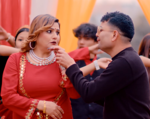 नेपाली लोकसंस्कृतिको सुगन्ध बोकेर आयो ‘घुम्न जाउँ मायालु…’ (भिडियोसहित)