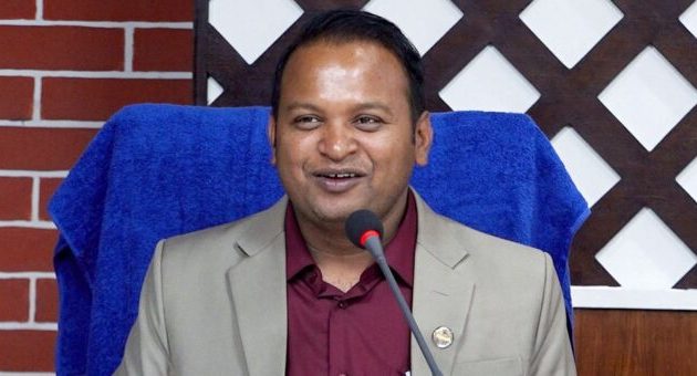 श्रममन्त्री साहलाई हटाउने प्रधानमन्त्रीको निर्णय